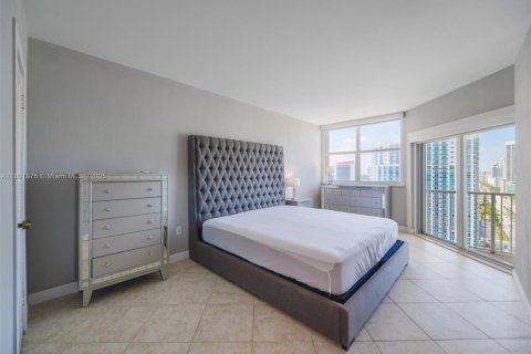 Copropriété à louer à Hallandale Beach, Floride: 1 chambre, 80.82 m2 № 1861960 - photo 12