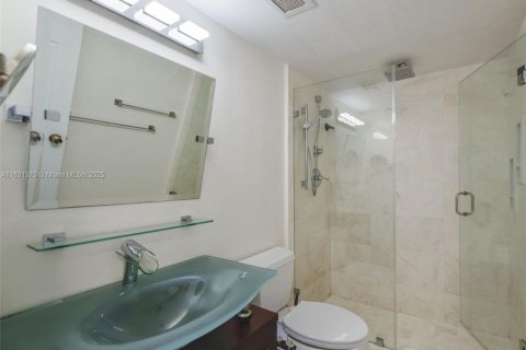 Copropriété à louer à Hallandale Beach, Floride: 1 chambre, 80.82 m2 № 1861960 - photo 18