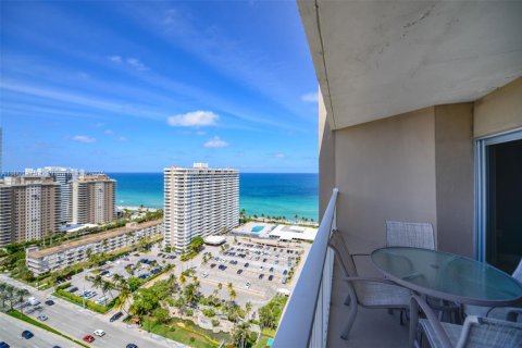 Copropriété à louer à Hallandale Beach, Floride: 1 chambre, 80.82 m2 № 1861960 - photo 19
