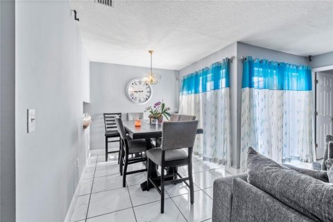 Condo in Kissimmee, Florida, 2 bedrooms  № 1895008 - photo 21