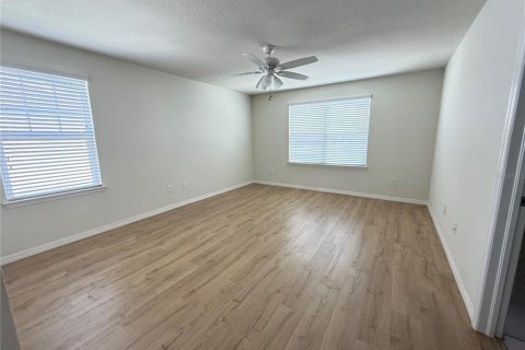 Townhouse in Riverview, Florida 3 bedrooms, 174.66 sq.m. № 2258884 - photo 25