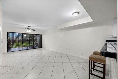 Adosado en alquiler en Davie, Florida, 2 dormitorios, 123.37 m2 № 2168970 - foto 11