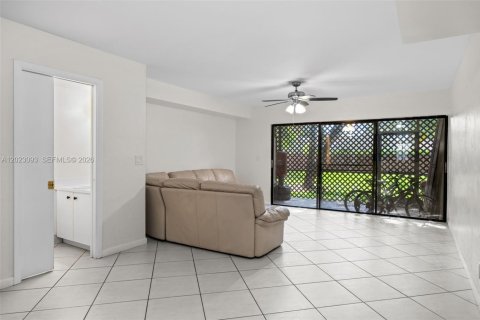 Adosado en alquiler en Davie, Florida, 2 dormitorios, 123.37 m2 № 2168970 - foto 12
