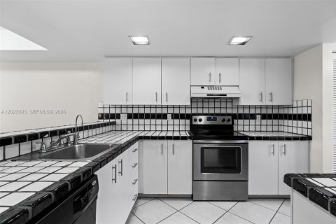 Adosado en alquiler en Davie, Florida, 2 dormitorios, 123.37 m2 № 2168970 - foto 5
