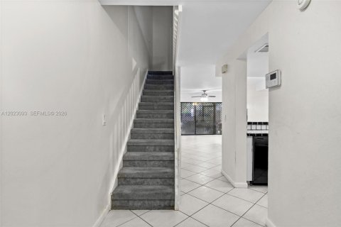 Adosado en alquiler en Davie, Florida, 2 dormitorios, 123.37 m2 № 2168970 - foto 3