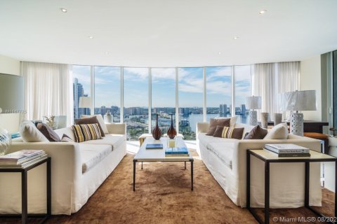 Condo in Sunny Isles Beach, Florida, 3 bedrooms  № 2012644 - photo 7