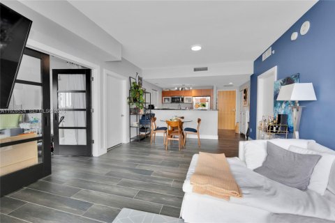 Купить кондоминиум в Майами, Флорида 2 спальни, 86.31м2, № 2053689 - фото 5