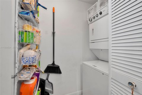 Купить кондоминиум в Майами, Флорида 2 спальни, 86.31м2, № 2053689 - фото 18