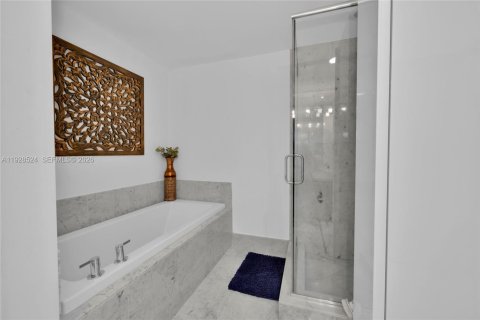 Купить кондоминиум в Майами, Флорида 2 спальни, 86.31м2, № 2053689 - фото 15