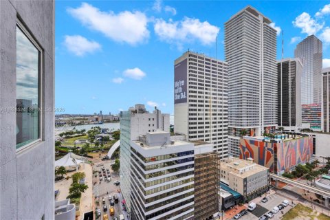 Купить кондоминиум в Майами, Флорида 2 спальни, 86.31м2, № 2053689 - фото 22