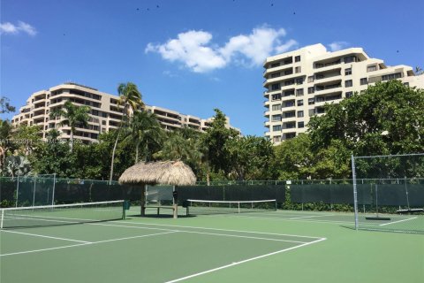 Снять в аренду кондоминиум в Ки-Бискейн, Флорида 2 спальни, 142.23м2, № 1989711 - фото 23