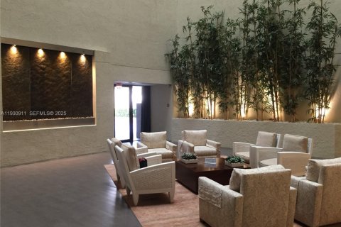 Снять в аренду кондоминиум в Ки-Бискейн, Флорида 2 спальни, 142.23м2, № 1989711 - фото 24