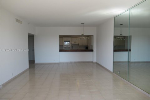 Снять в аренду кондоминиум в Ки-Бискейн, Флорида 2 спальни, 142.23м2, № 1989711 - фото 4