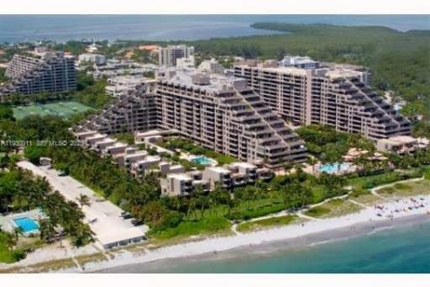 Снять в аренду кондоминиум в Ки-Бискейн, Флорида 2 спальни, 142.23м2, № 1989711 - фото 15