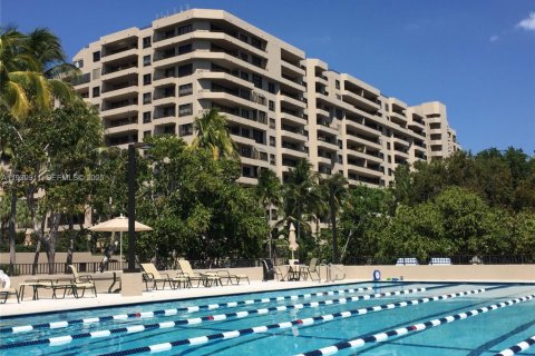 Снять в аренду кондоминиум в Ки-Бискейн, Флорида 2 спальни, 142.23м2, № 1989711 - фото 16