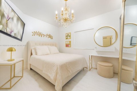 Купить виллу или дом в Майами, Флорида 4 спальни, 222.87м2, № 1825781 - фото 17