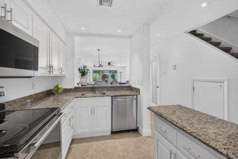Adosado en venta en Fort Lauderdale, Florida, 2 dormitorios, 111.85 m2 № 2387008 - foto 7