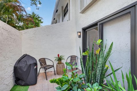 Adosado en venta en Fort Lauderdale, Florida, 2 dormitorios, 111.85 m2 № 2387008 - foto 2