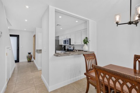 Adosado en venta en Fort Lauderdale, Florida, 2 dormitorios, 111.85 m2 № 2387008 - foto 10