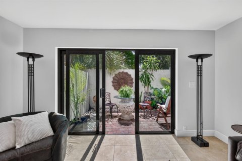 Adosado en venta en Fort Lauderdale, Florida, 2 dormitorios, 111.85 m2 № 2387008 - foto 16