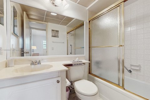 Купить кондоминиум в Лодердейл-бай-те-Си, Флорида 2 спальни, 92.9м2, № 1931980 - фото 13