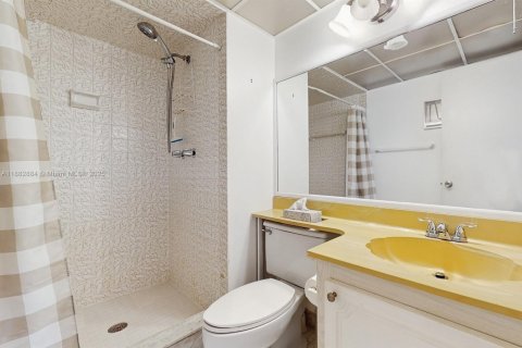 Купить кондоминиум в Лодердейл-бай-те-Си, Флорида 2 спальни, 92.9м2, № 1931980 - фото 11