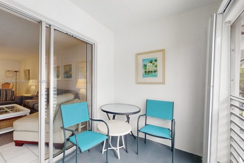 Купить кондоминиум в Лодердейл-бай-те-Си, Флорида 2 спальни, 92.9м2, № 1931980 - фото 14