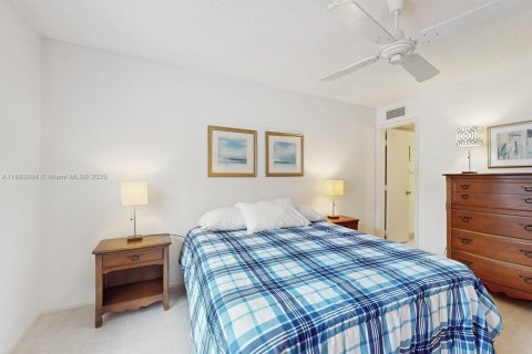 Купить кондоминиум в Лодердейл-бай-те-Си, Флорида 2 спальни, 92.9м2, № 1931980 - фото 9