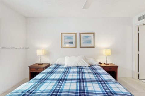 Купить кондоминиум в Лодердейл-бай-те-Си, Флорида 2 спальни, 92.9м2, № 1931980 - фото 10