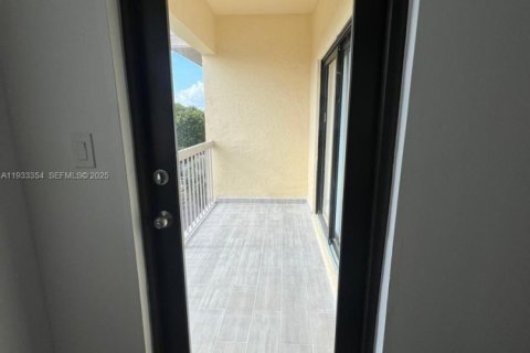 Apartamento en alquiler en Doral, Florida, 1 dormitorio, 65.96 m2 № 1992028 - foto 6