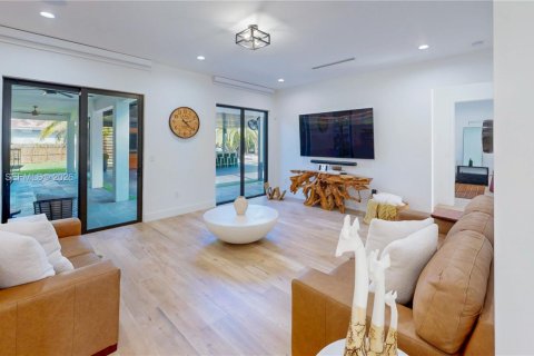 Casa en venta en Homestead, Florida, 5 dormitorios, 297.1 m2 № 2047175 - foto 23