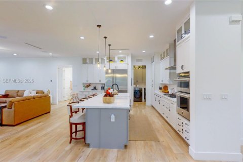 Casa en venta en Homestead, Florida, 5 dormitorios, 297.1 m2 № 2047175 - foto 18