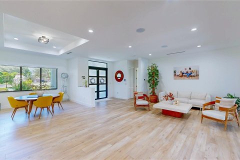 Casa en venta en Homestead, Florida, 5 dormitorios, 297.1 m2 № 2047175 - foto 13