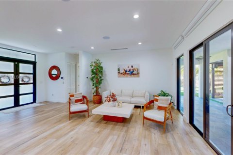 Casa en venta en Homestead, Florida, 5 dormitorios, 297.1 m2 № 2047175 - foto 12