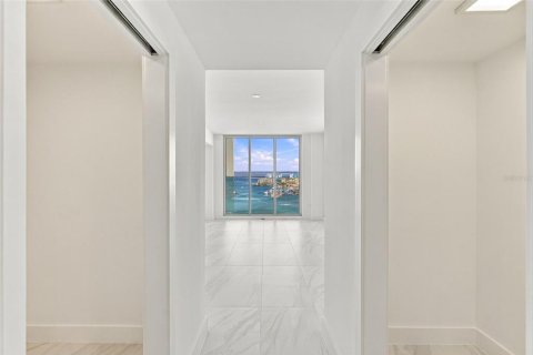Copropriété à vendre à Tampa, Floride: 4 chambres, 247.68 m2 № 2420366 - photo 18