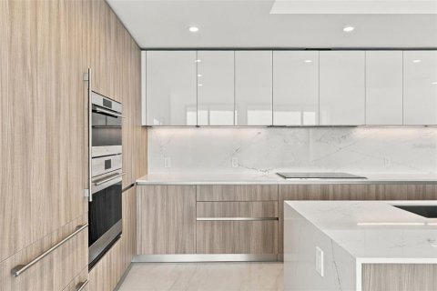 Copropriété à vendre à Tampa, Floride: 4 chambres, 247.68 m2 № 2420366 - photo 16