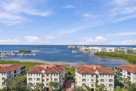 Copropriété à vendre à Tampa, Floride: 4 chambres, 247.68 m2 № 2420366 - photo 8