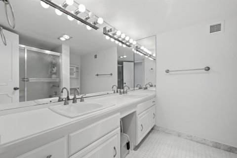 Купить кондоминиум в Бока-Ратон, Флорида 6 комнат, 199.28м2, № 2190816 - фото 15