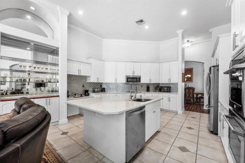 Villa ou maison à vendre à Lake Worth, Floride: 5 chambres, 286.14 m2 № 2431324 - photo 15