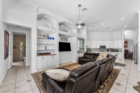 Villa ou maison à vendre à Lake Worth, Floride: 5 chambres, 286.14 m2 № 2431324 - photo 11