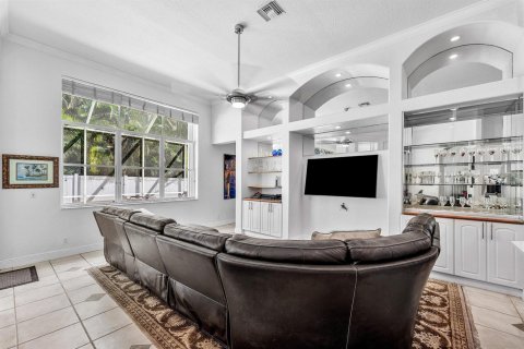 Villa ou maison à vendre à Lake Worth, Floride: 5 chambres, 286.14 m2 № 2431324 - photo 4