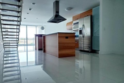 Condominio en venta en Aventura, Florida, 1 dormitorio, 112.78 m2 № 2035426 - foto 4