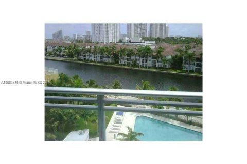 Condominio en venta en Aventura, Florida, 1 dormitorio, 112.78 m2 № 2035426 - foto 22