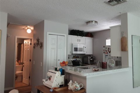 Condo in Altamonte Springs, Florida, 2 bedrooms  № 1841508 - photo 8