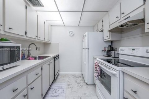 Copropriété à louer à Pembroke Pines, Floride: 1 chambre, 75.34 m2 № 2169587 - photo 9