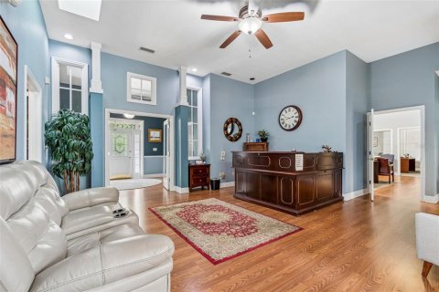 Commercial property in Tampa, Florida 335.84 sq.m. № 2212035 - photo 23
