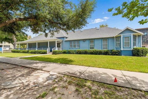 Commercial property in Tampa, Florida 335.84 sq.m. № 2212035 - photo 3