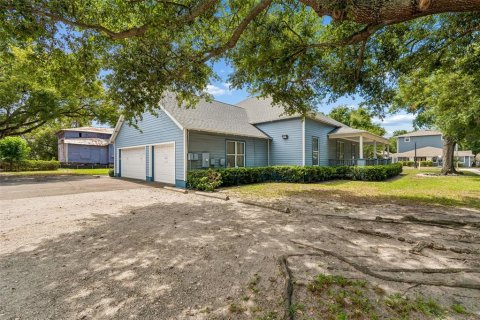 Commercial property in Tampa, Florida 335.84 sq.m. № 2212035 - photo 10