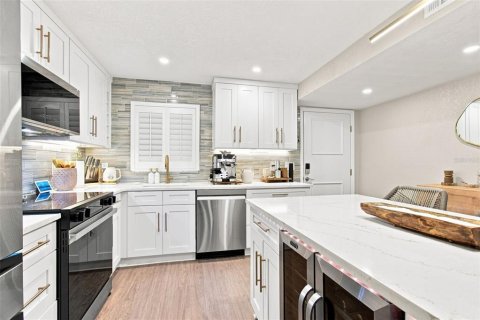 Copropriété à vendre à North Redington Beach, Floride: 2 chambres, 90.21 m2 № 2376862 - photo 6