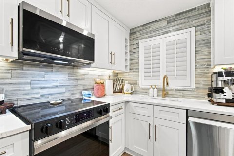 Copropriété à vendre à North Redington Beach, Floride: 2 chambres, 90.21 m2 № 2376862 - photo 9